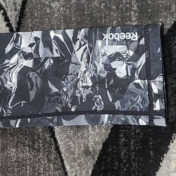 REEBOK LOGO LEGGINGS - Picture 5 of 9